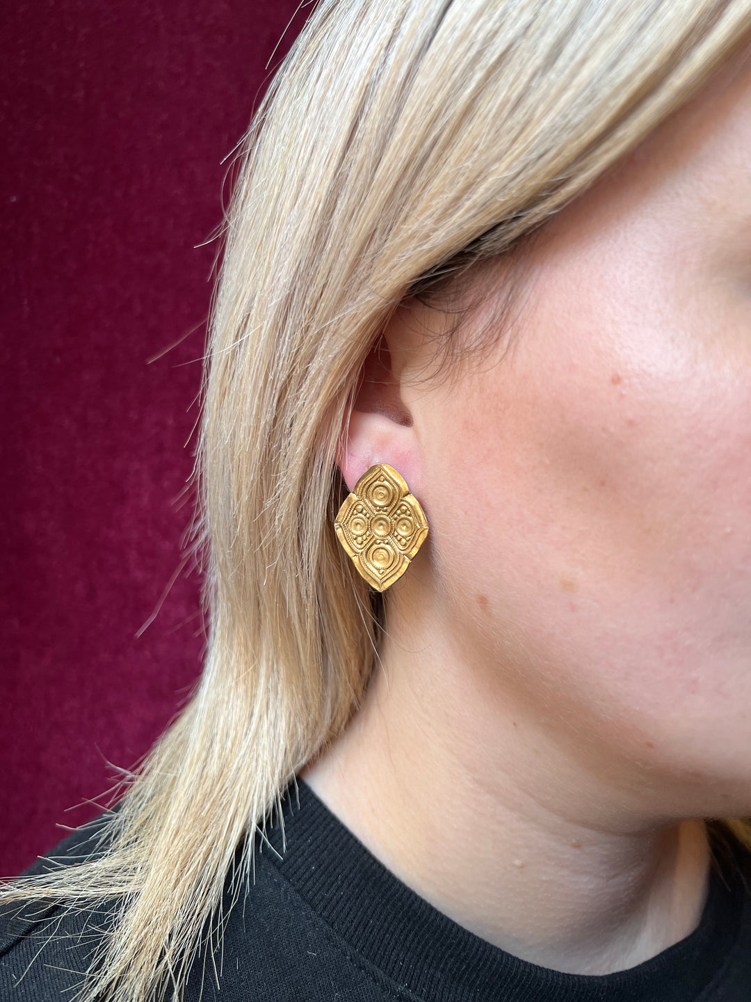 WE DREAM IN COLOUR DELPHI EARRINGS