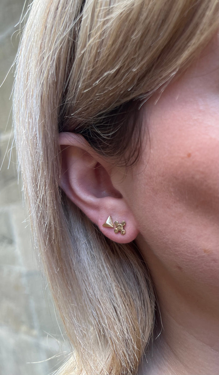 ZOE CHICO SINGLE EARRING