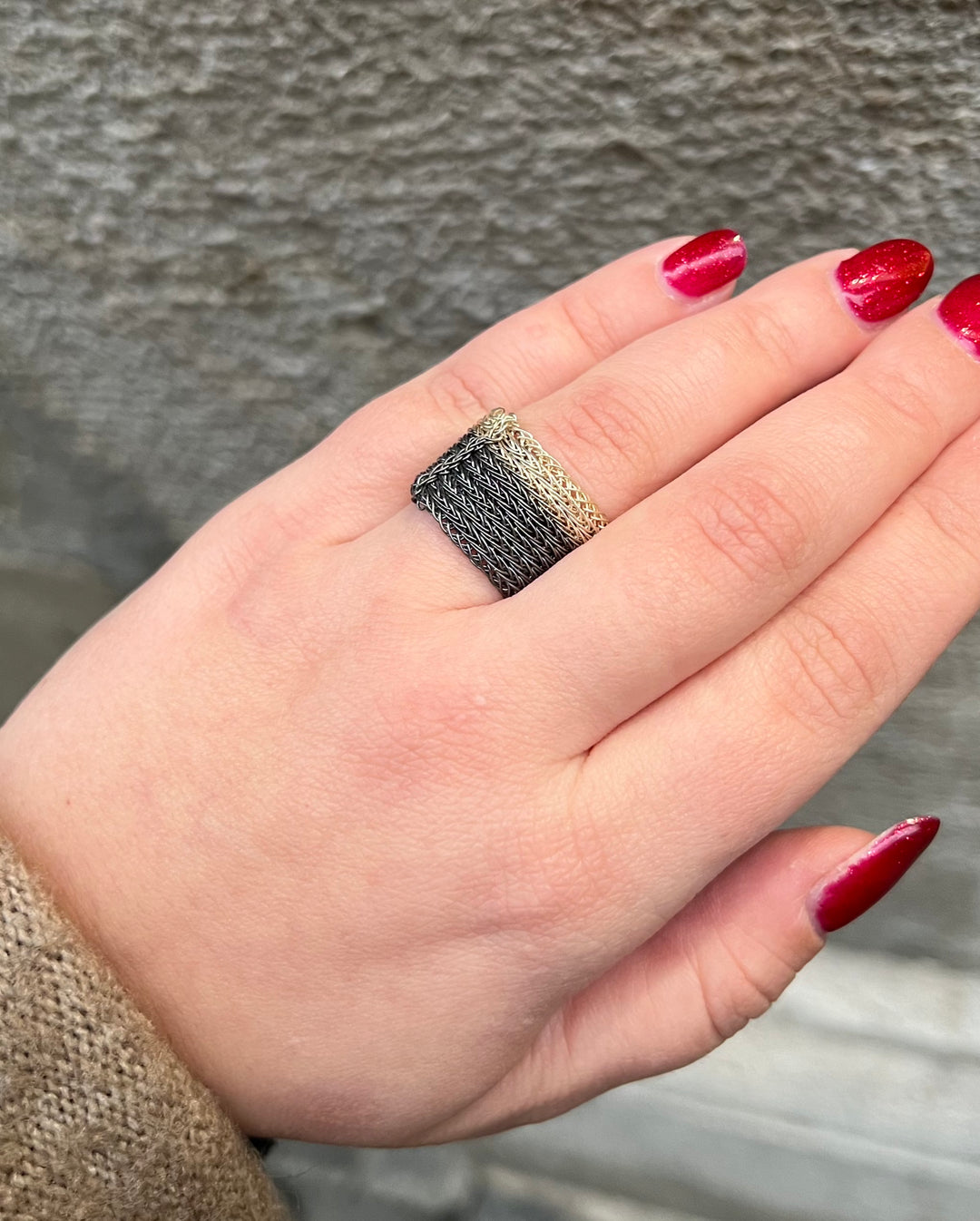 MILENA ZU RING
