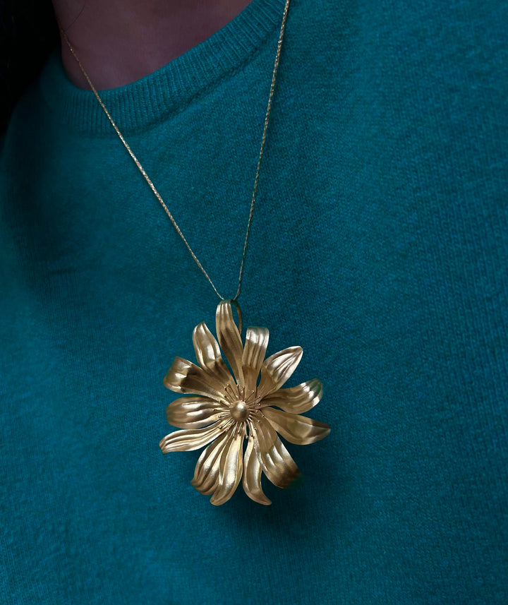 PIPPA SMALL PENDANT NECKLACE
