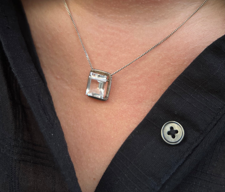 DANA KELLIN NECKLACE