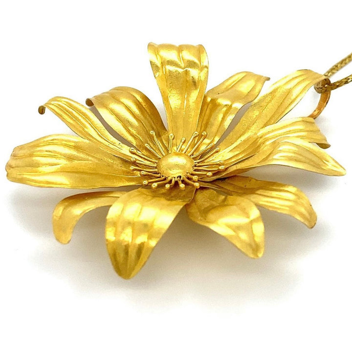 PIPPA SMALL PENDANT NECKLACE