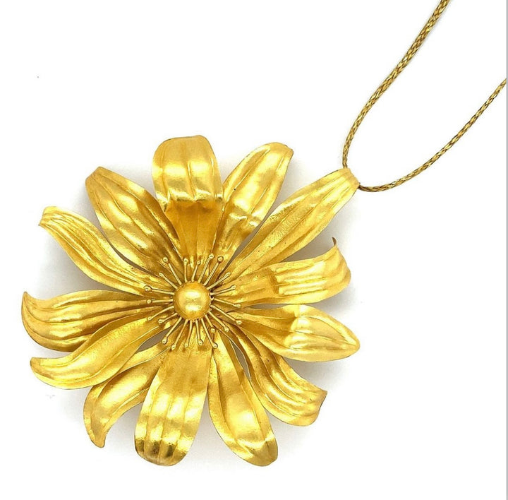 PIPPA SMALL PENDANT NECKLACE