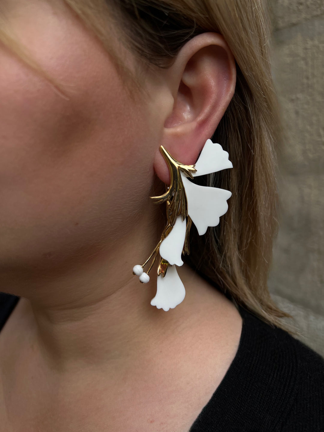 EK THONGPRASERT SINGLE EARRING