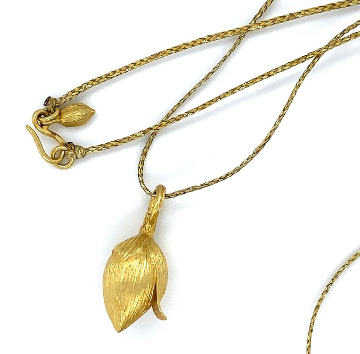 PIPPA SMALL AMULET